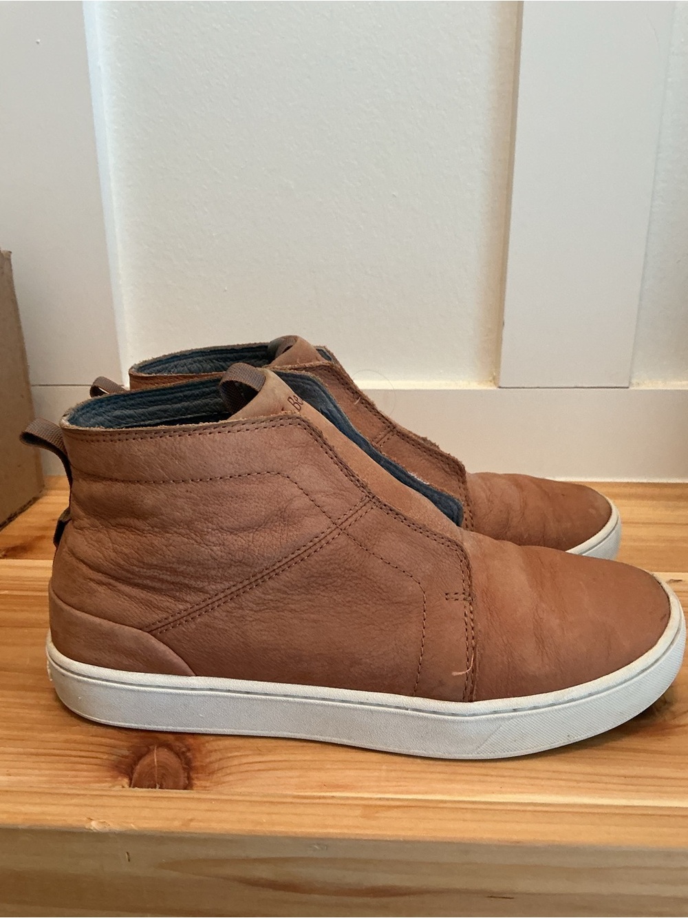 L.L. Bean Women’s Tan Leather High-Top Slip-On Sneakers - Picture 3 of 4